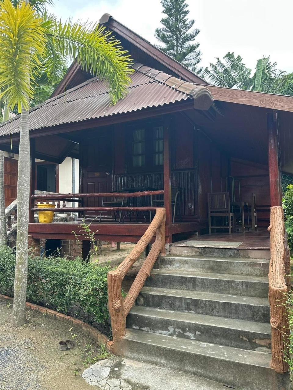 Buddha Raksa Thong Nai Pan Yai Luaran gambar